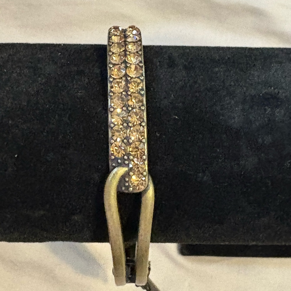 Elegant Gold Crystal Bracelet